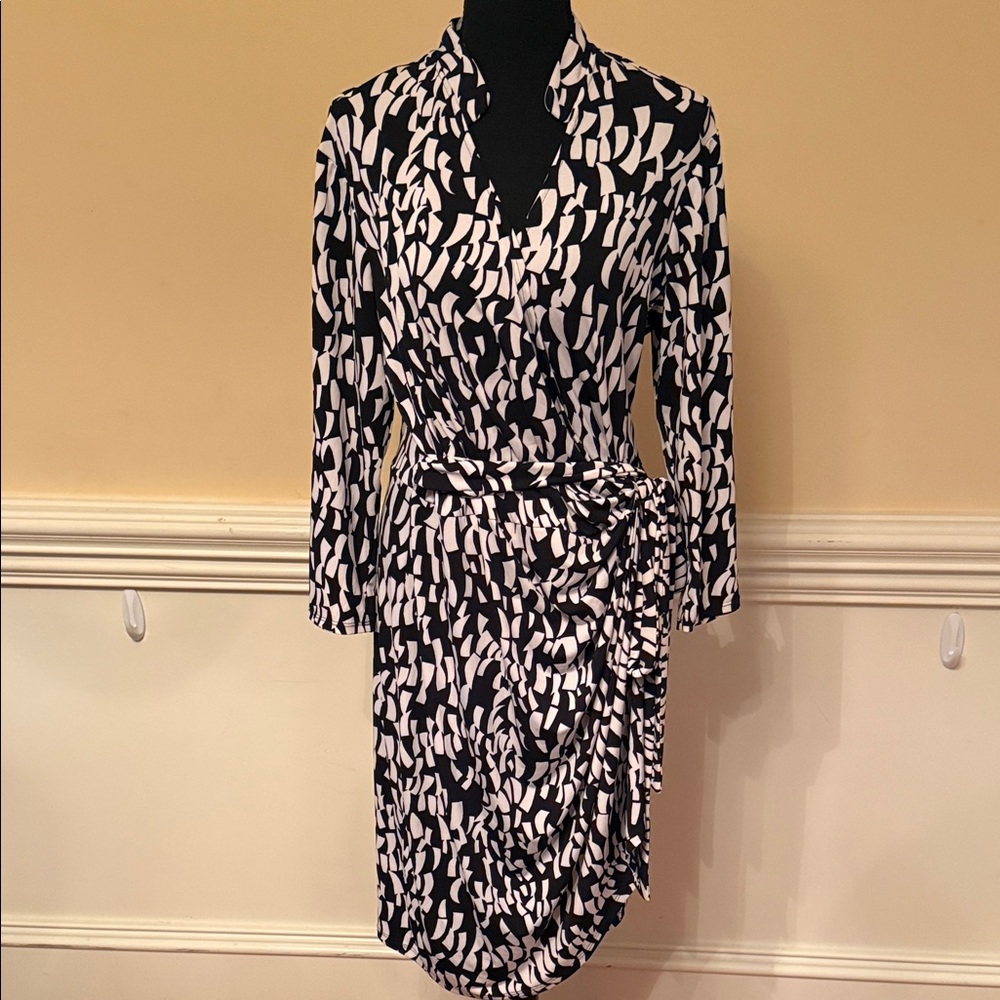 Maggy London Modern Abstract Knit Wrap Dress - Size 16 - Work to‎ Weekend